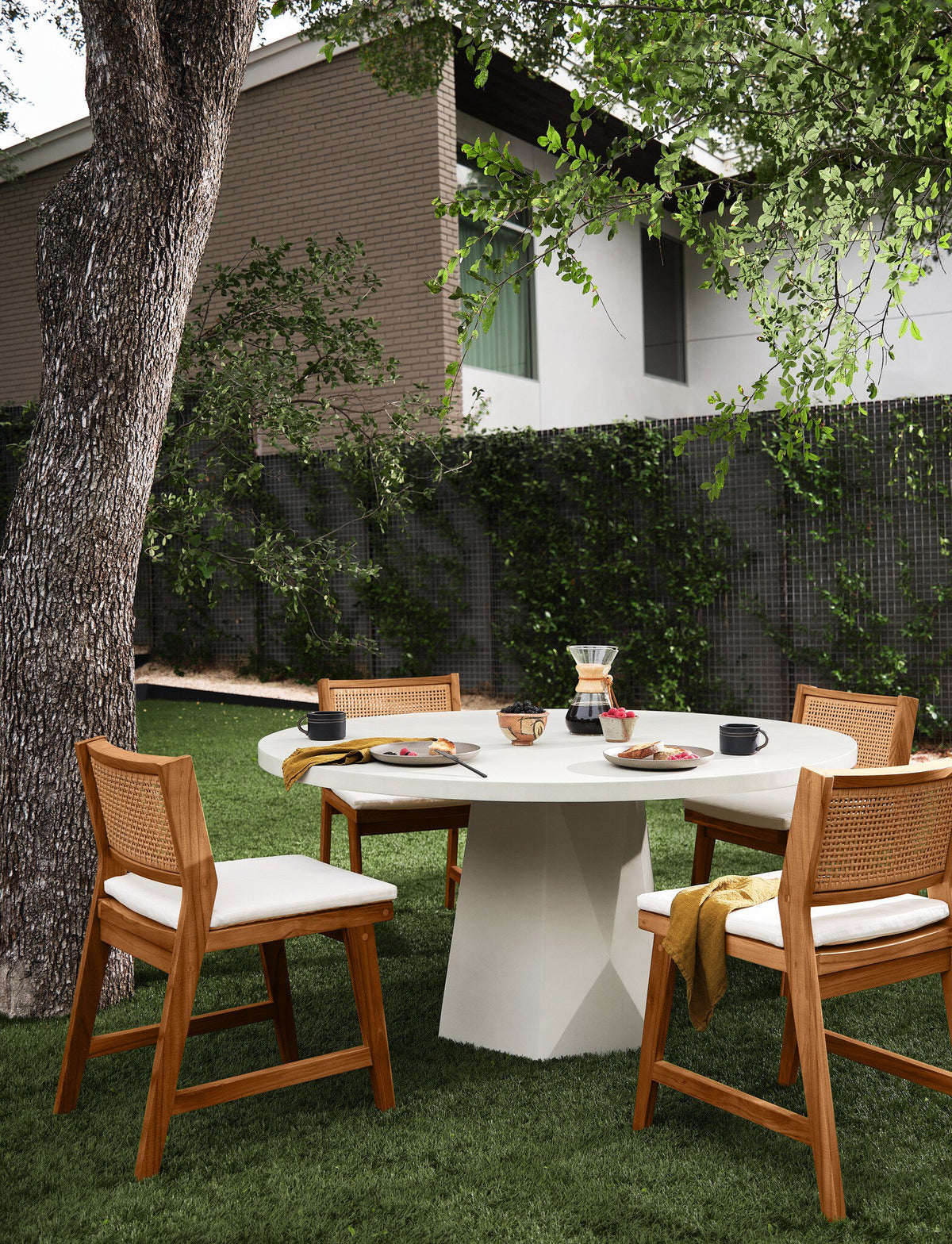 Bowman Outdoor Dining Table-60"