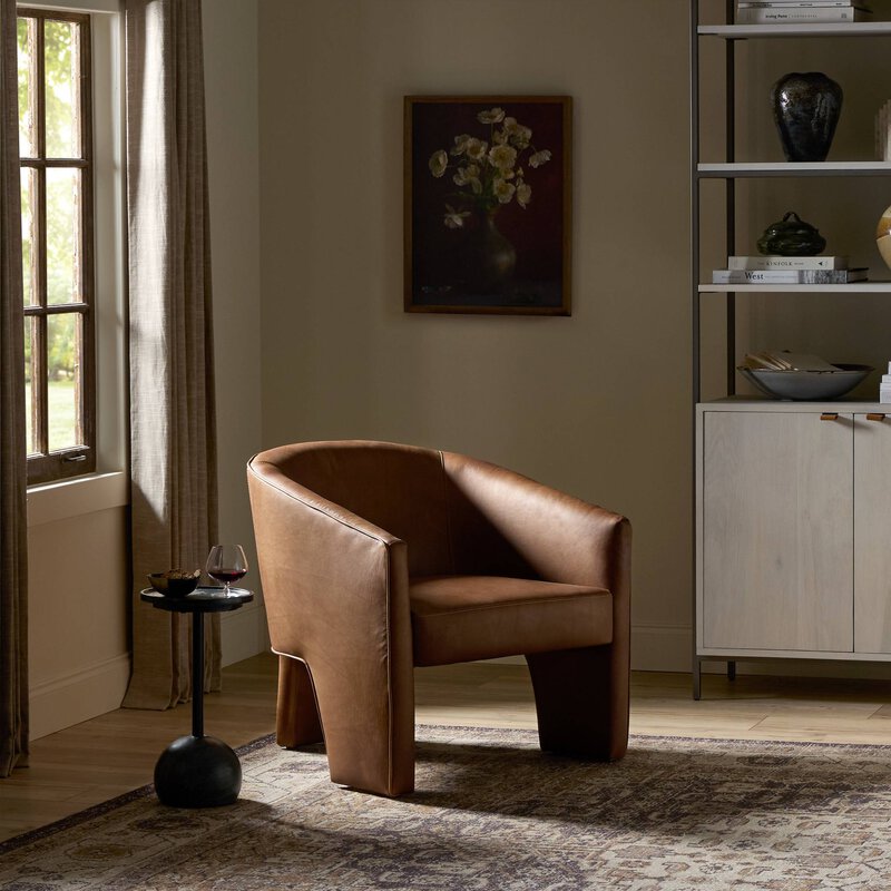 Fae Chair