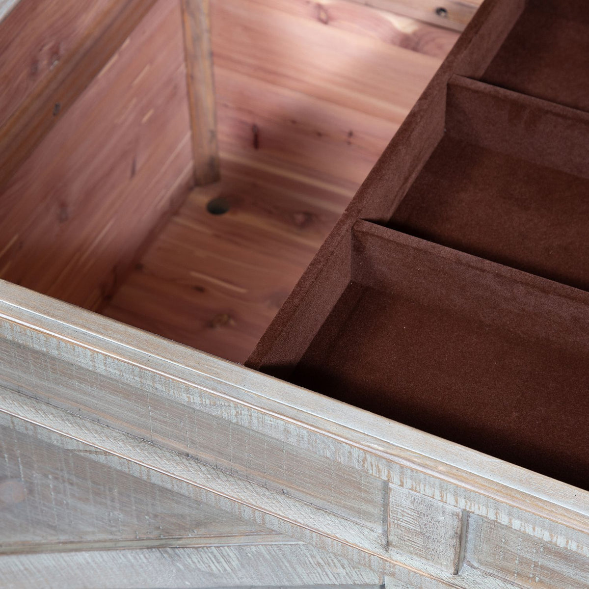 172-OT1013 - Storage Trunk - Liberty Furniture