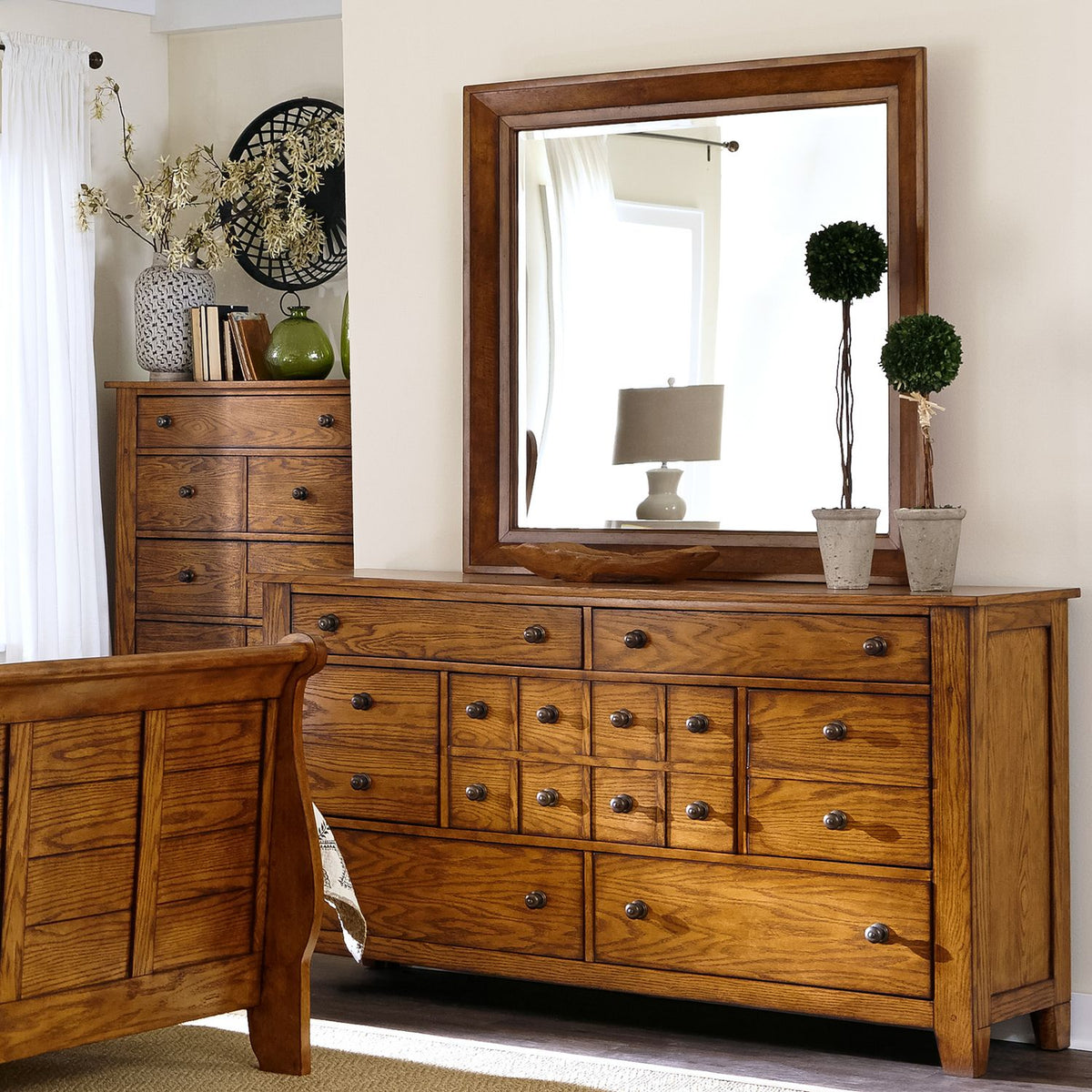 175-BR-QSLDMCN - Queen Sleigh Bed, Dresser & Mirror, Chest, Night Stand - Liberty Furniture