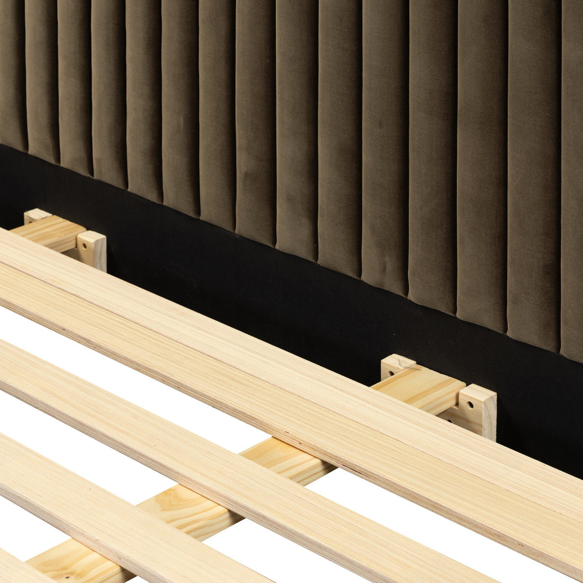 Montgomery Bed