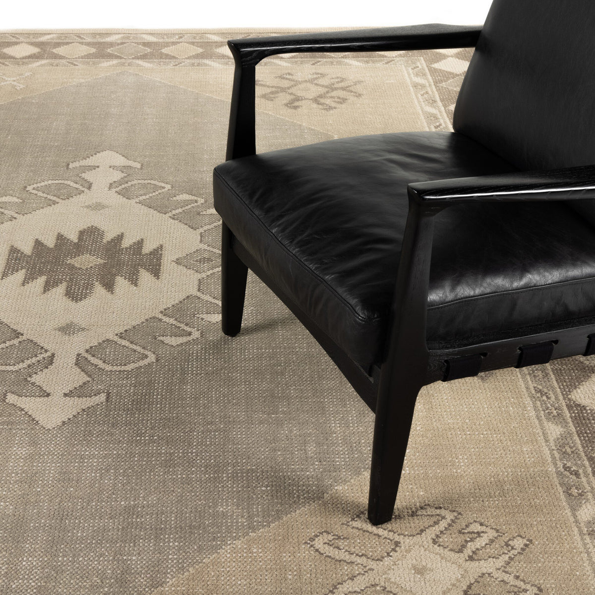 Samsa Hand-Knotted Rug