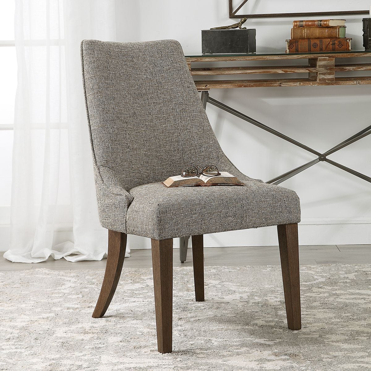Daxton Armless Chair