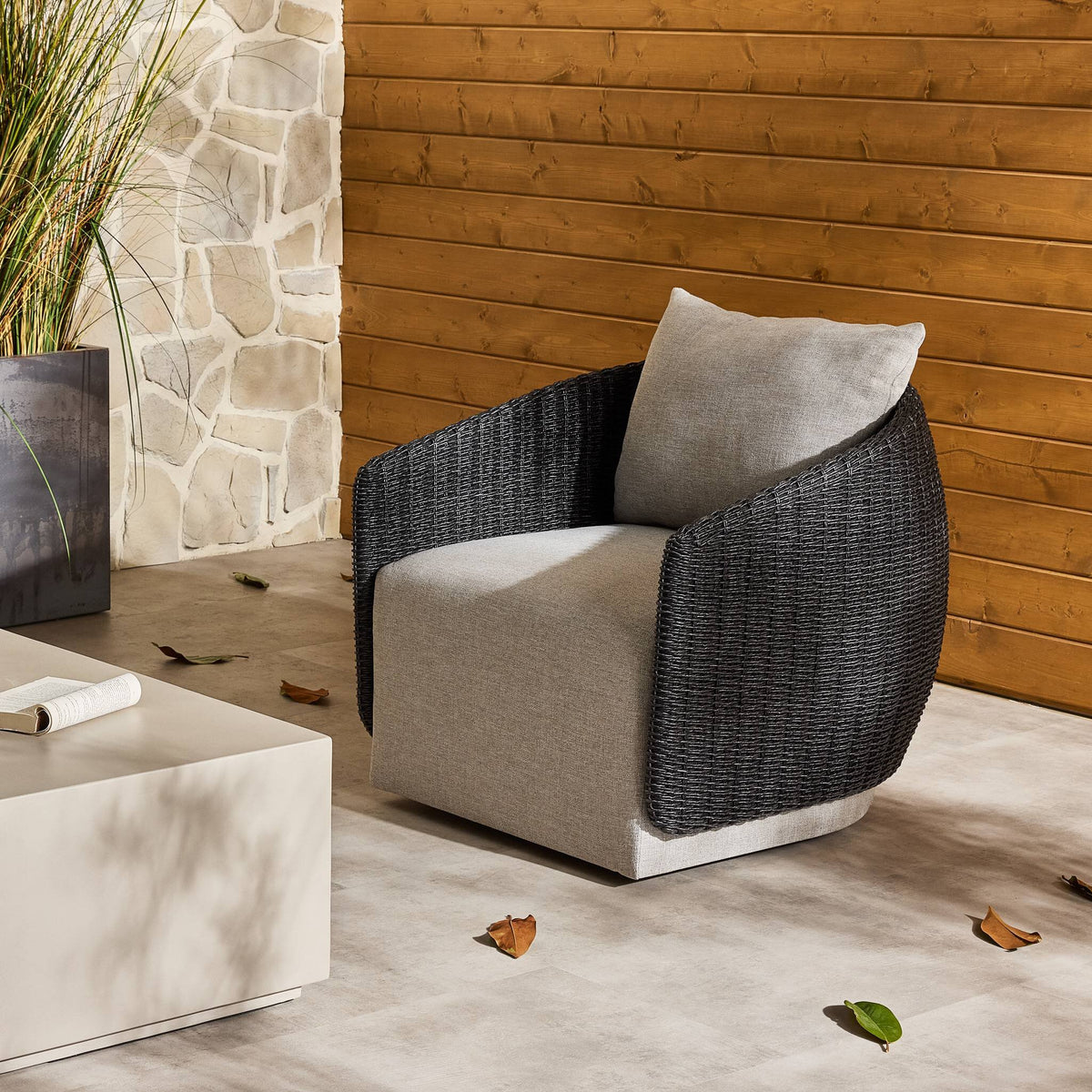 Maven Outdoor Swivel Chair