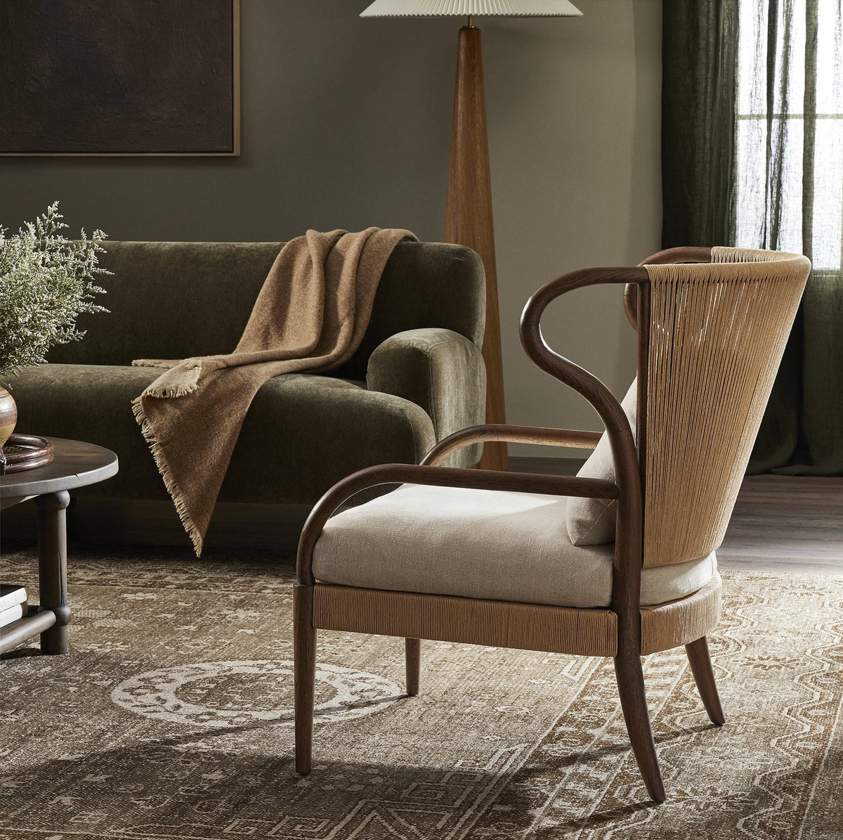 Amira Chair