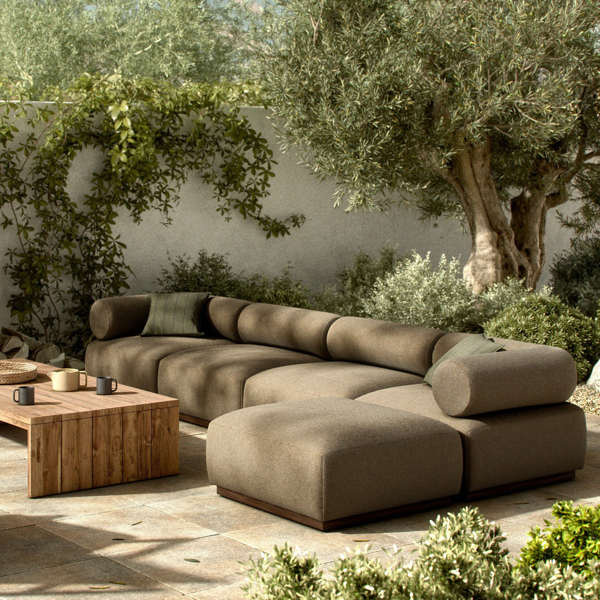 Lenox Outdoor 4pc Sectional W/Ottoman