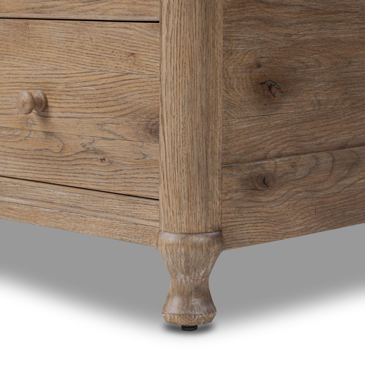 Pika Armoire