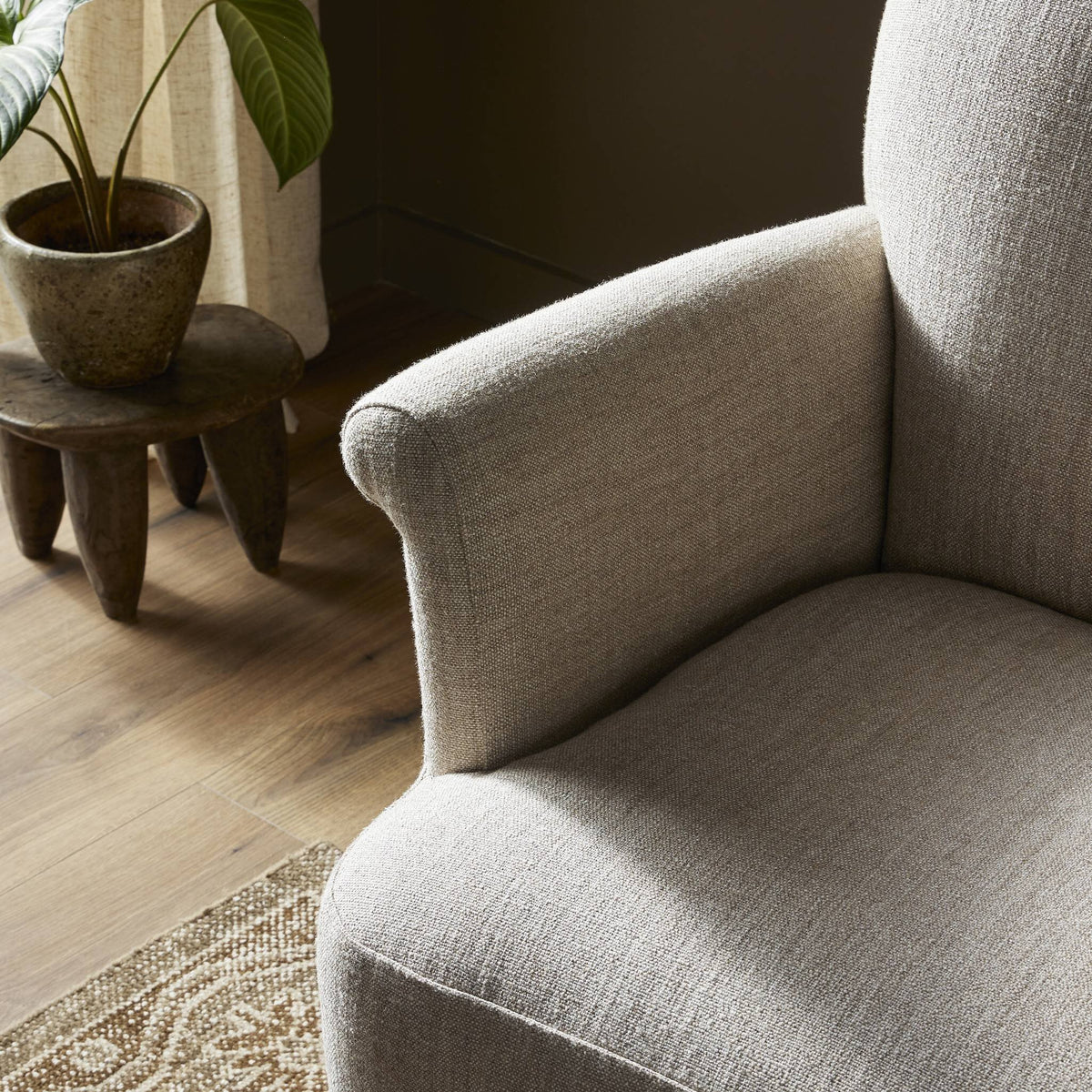 Camellia Swivel Chair