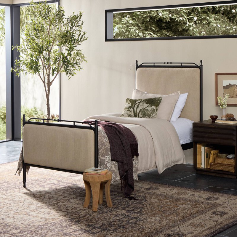 Leyla Bed