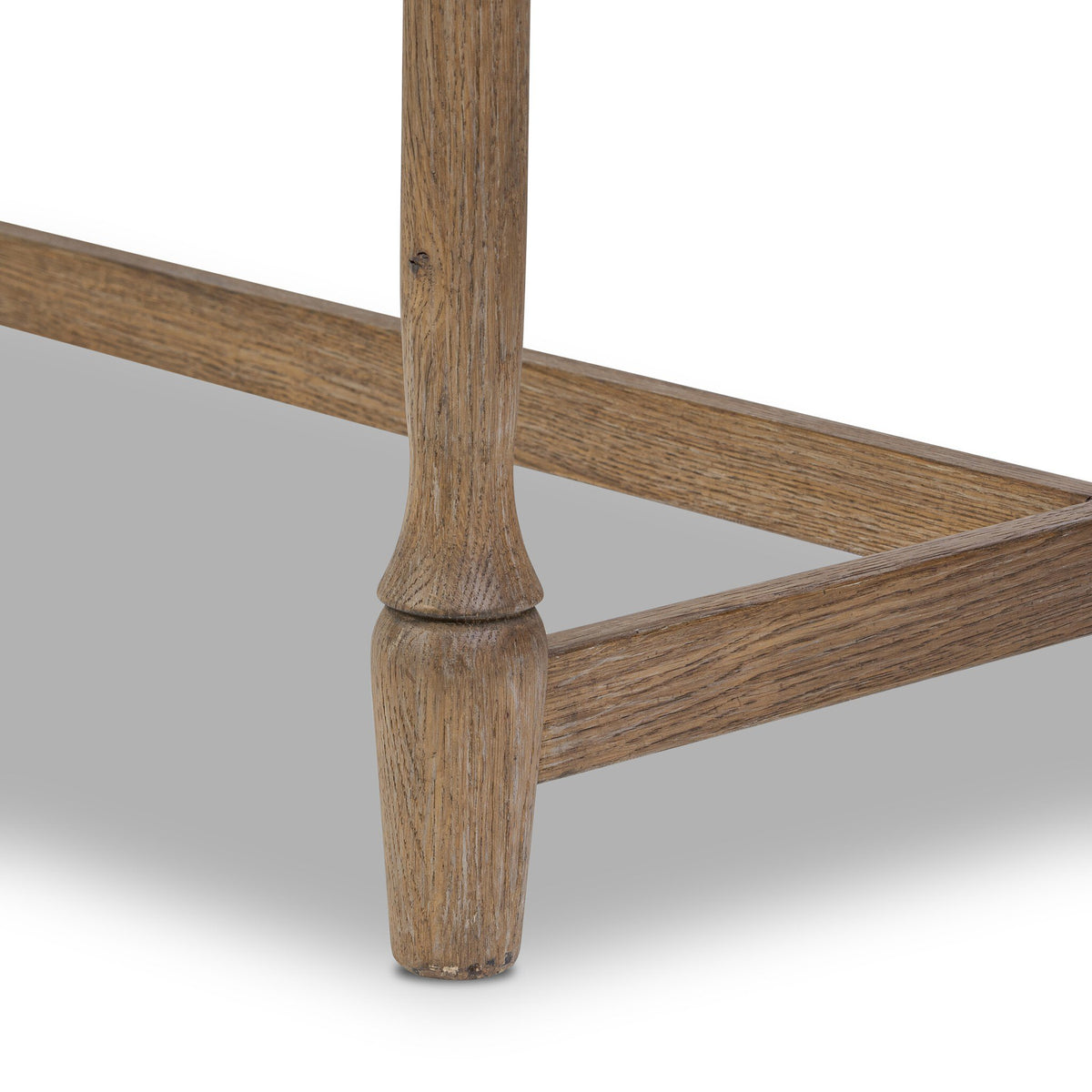 Bari Desk