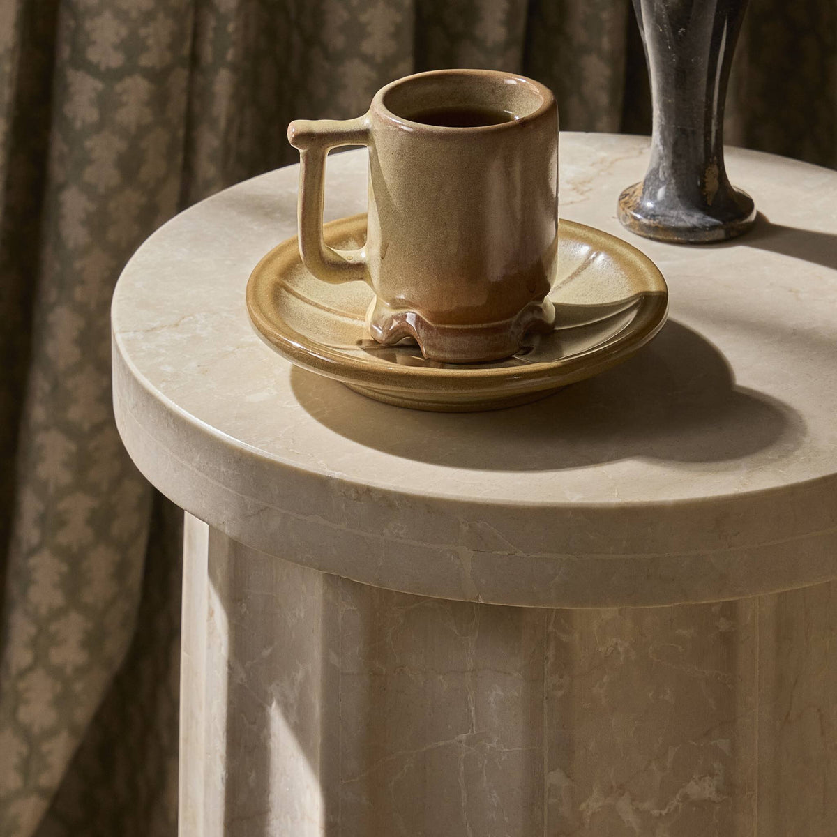 Bibi Drink Table