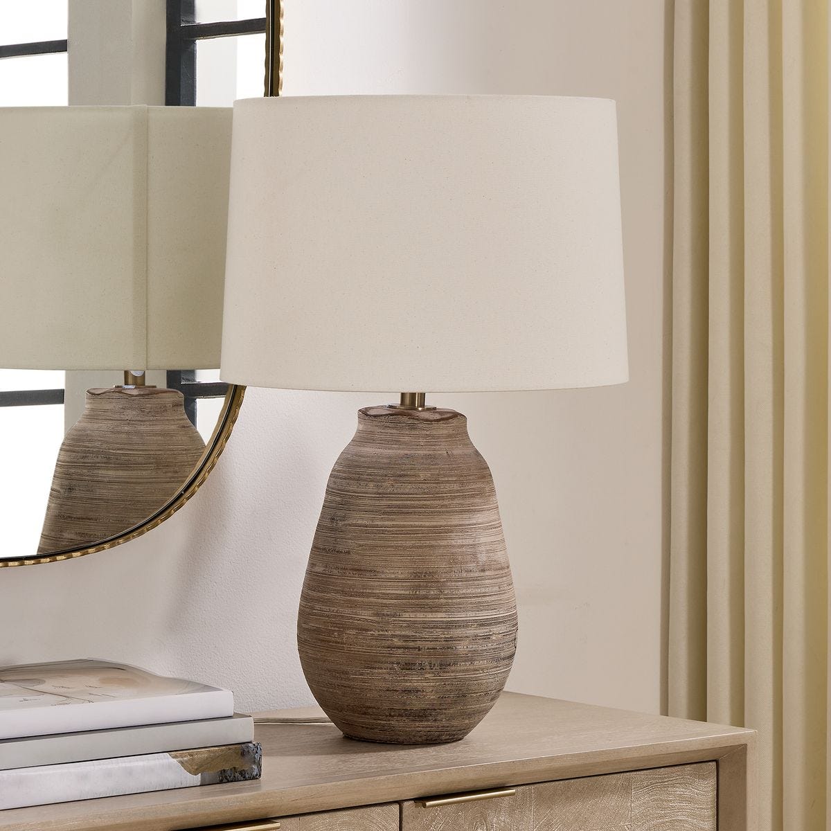 Tonachio Table Lamp
