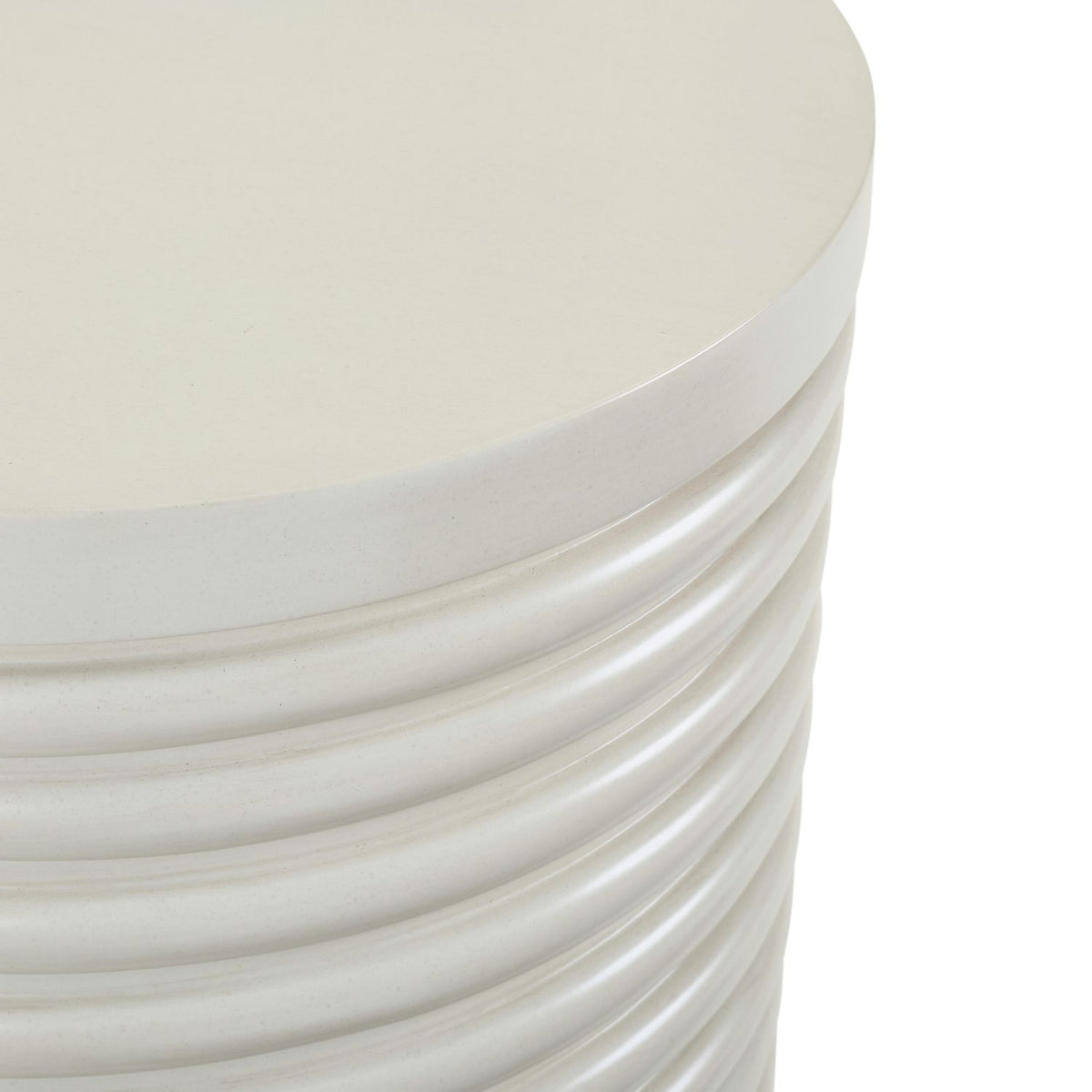 465-OT1023 - Round Chairside Table - Liberty Furniture