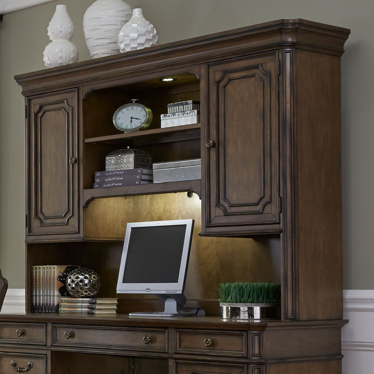 487-HO131 - Jr. Executive Credenza Hutch - Liberty Furniture