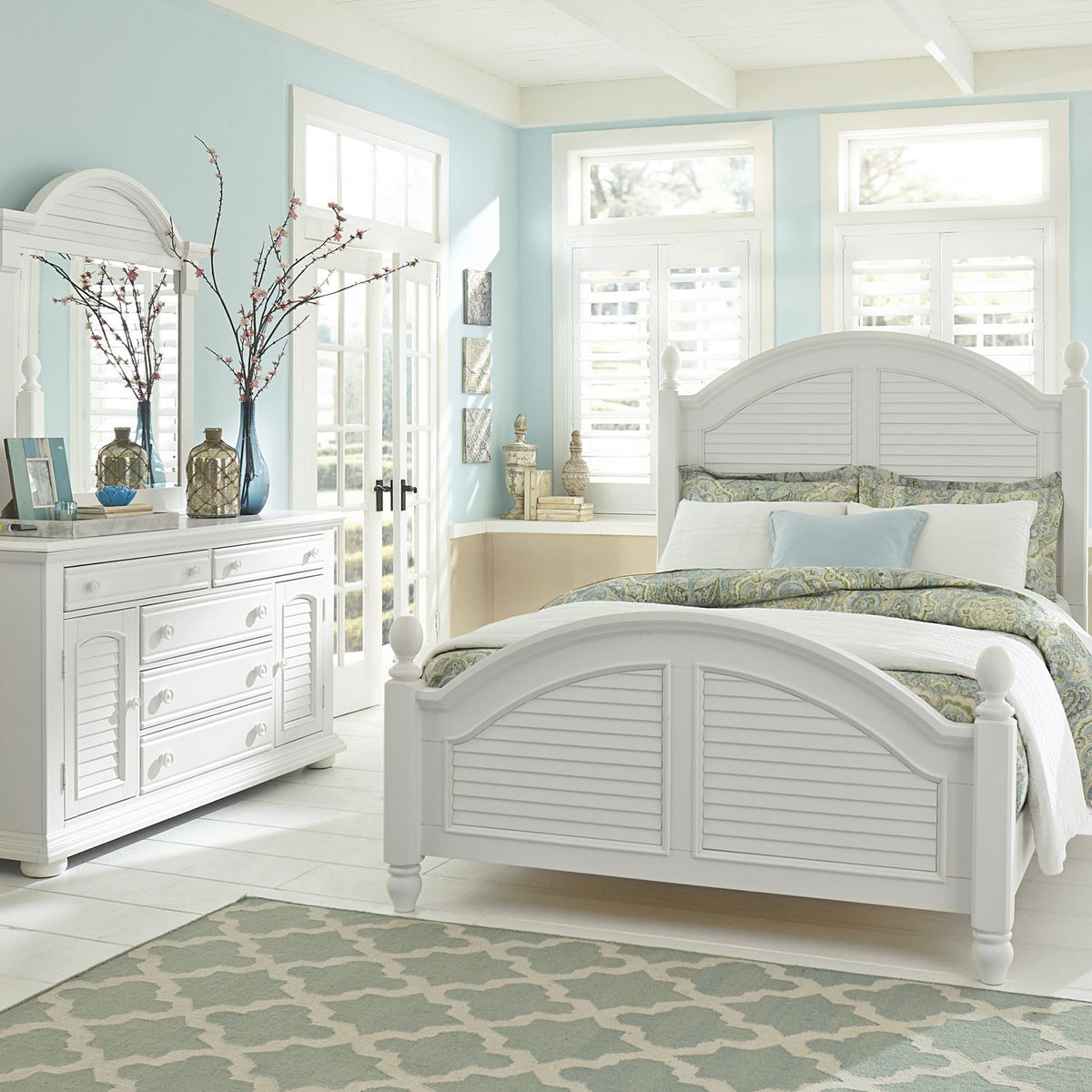 607-BR-KPSDMC - King Poster Bed, Dresser & Mirror, Chest - Liberty Furniture