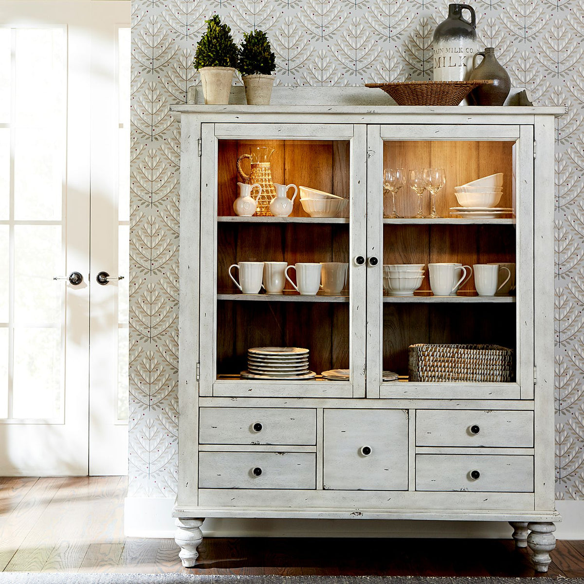661W-CH5468 - Display Cabinet - Liberty Furniture