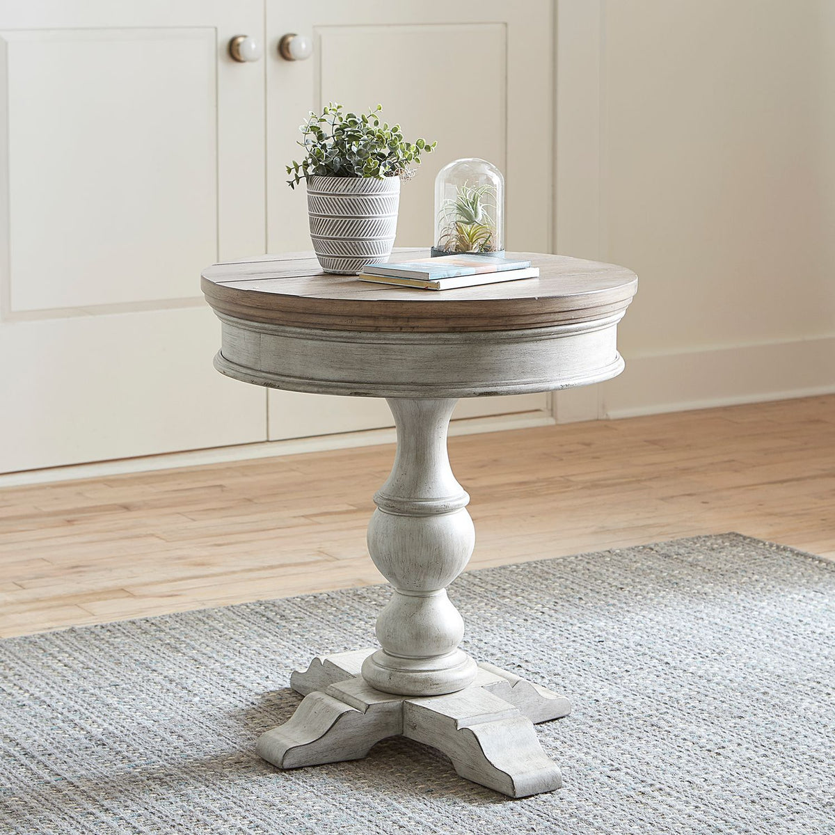 824-OT1022 - Round Pedestal Chair Side Table - Liberty Furniture