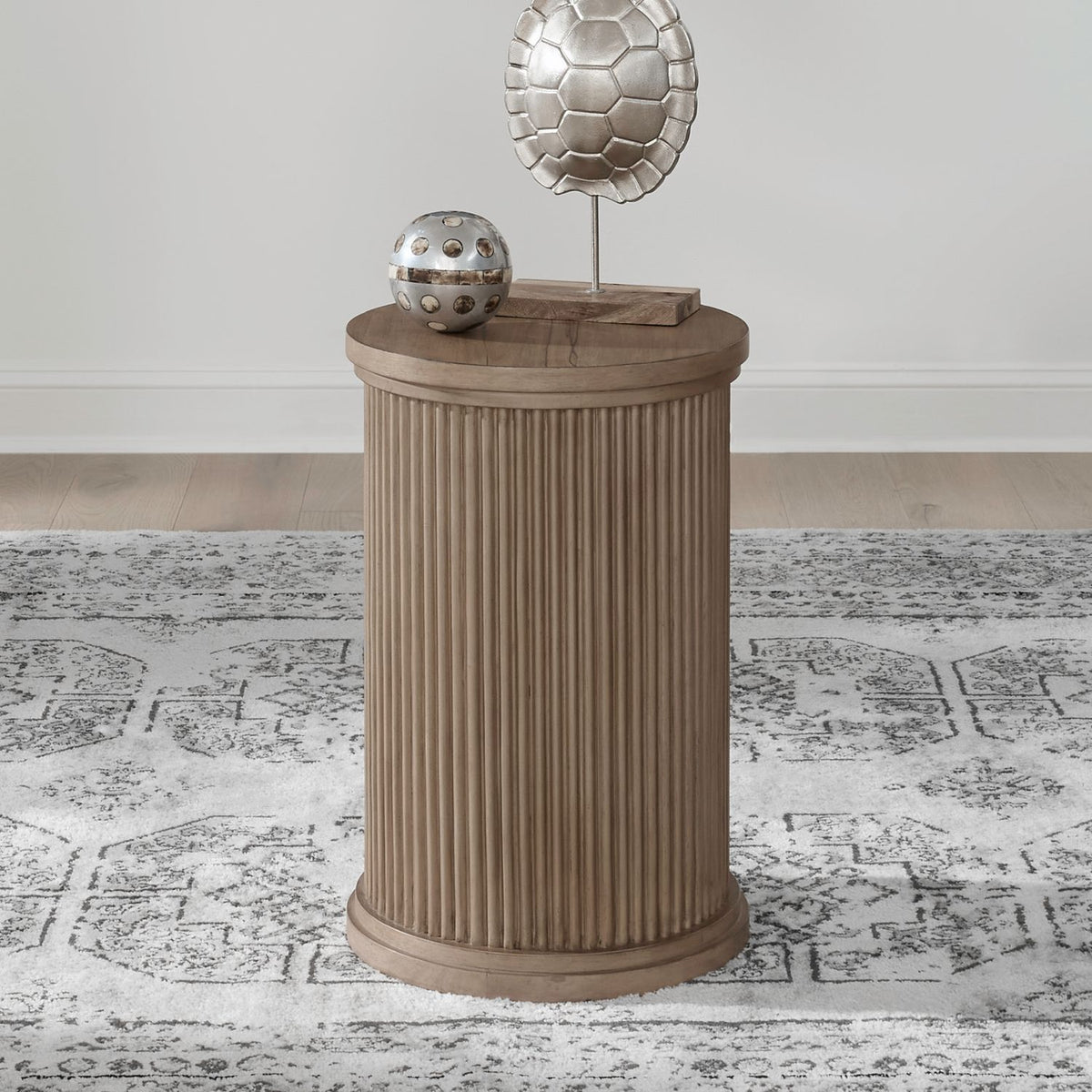 928-OT1023 - Round Chairside Table - Liberty Furniture