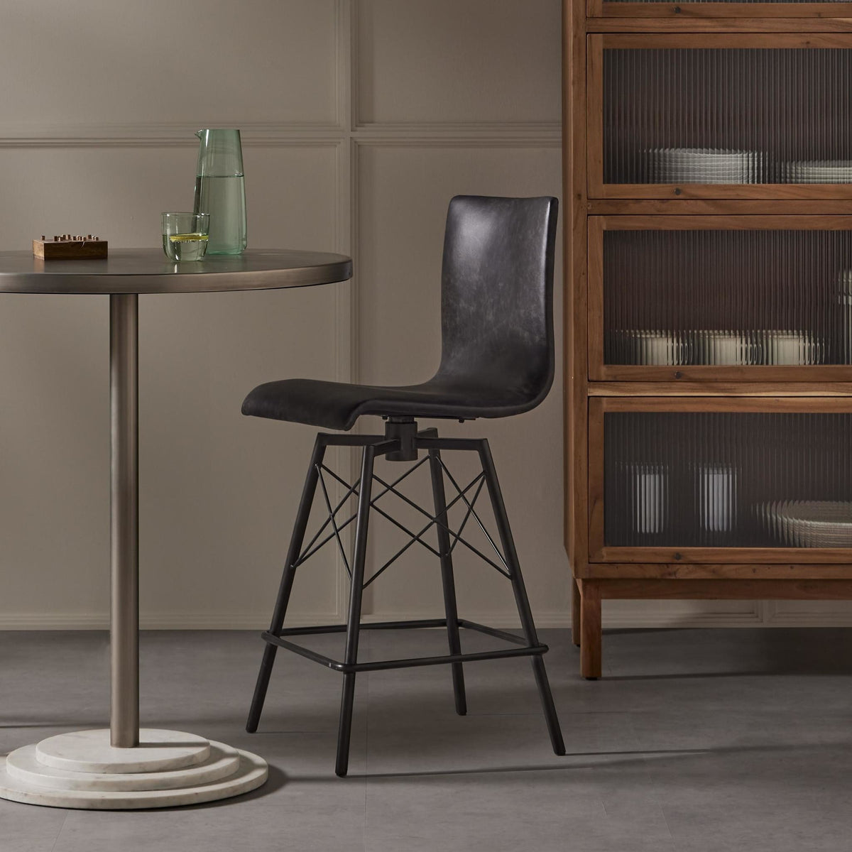 Diaw Stool