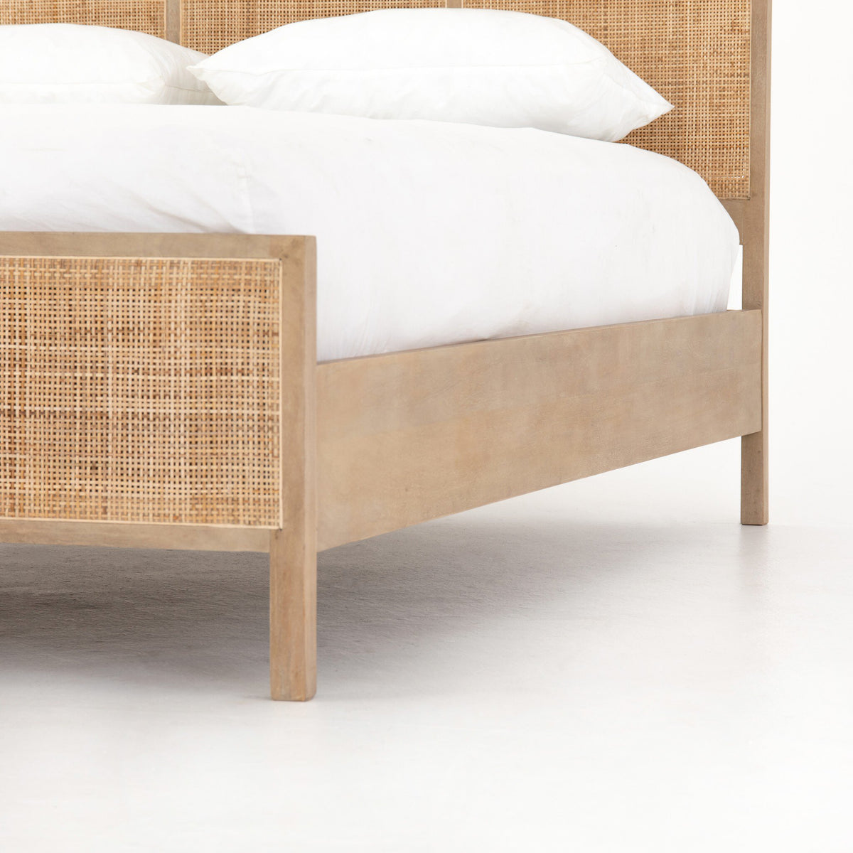 Sydney Bed