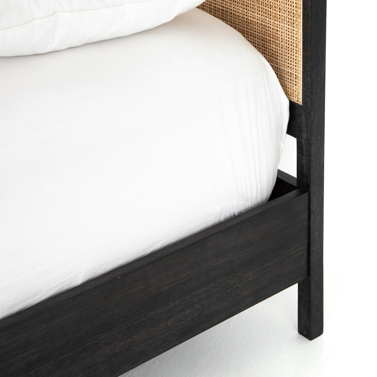 Sydney Bed