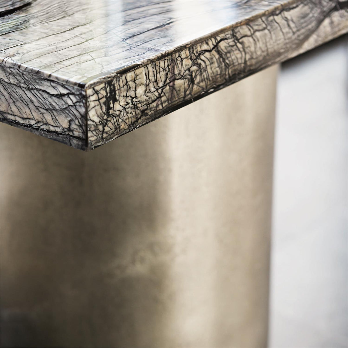 Linea Desk