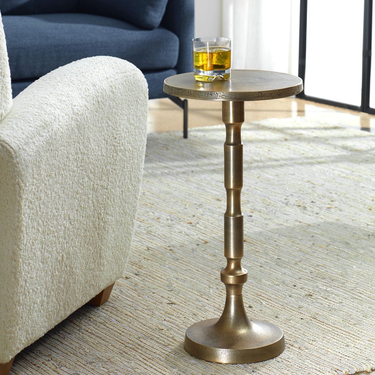 ACCENT FURNITURE