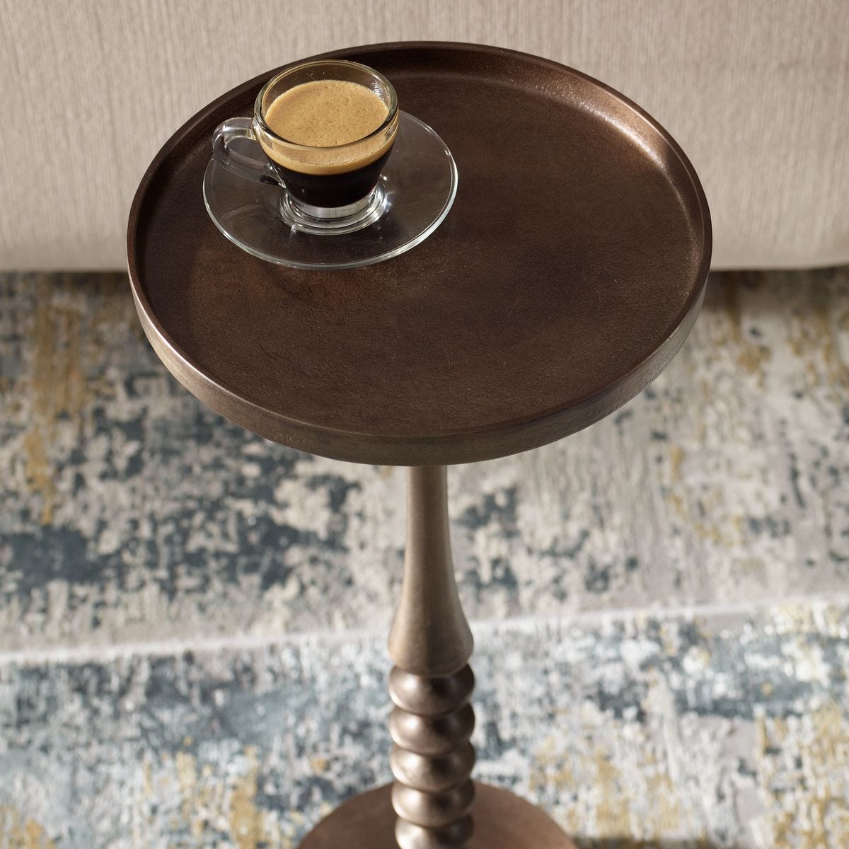 ACCENT TABLE