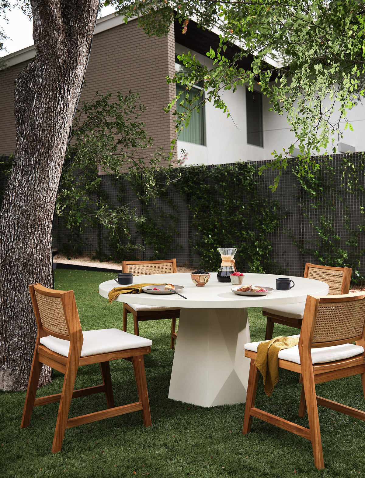 Bowman Outdoor Dining Table-60"