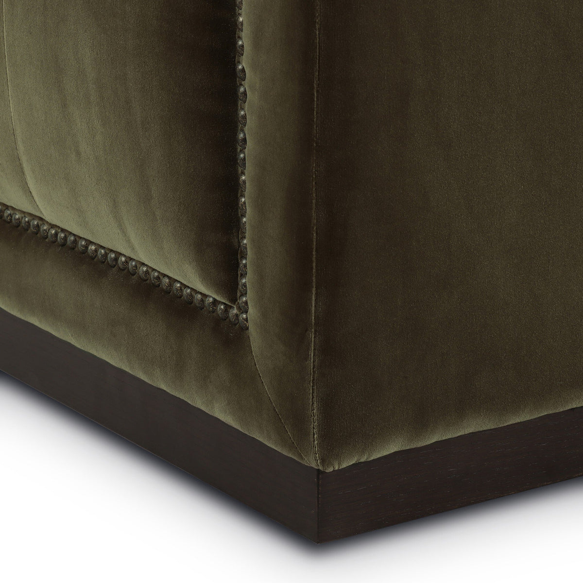 Maxx Swivel Chair