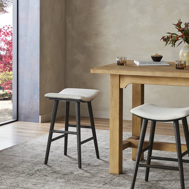 Union Saddle Stool