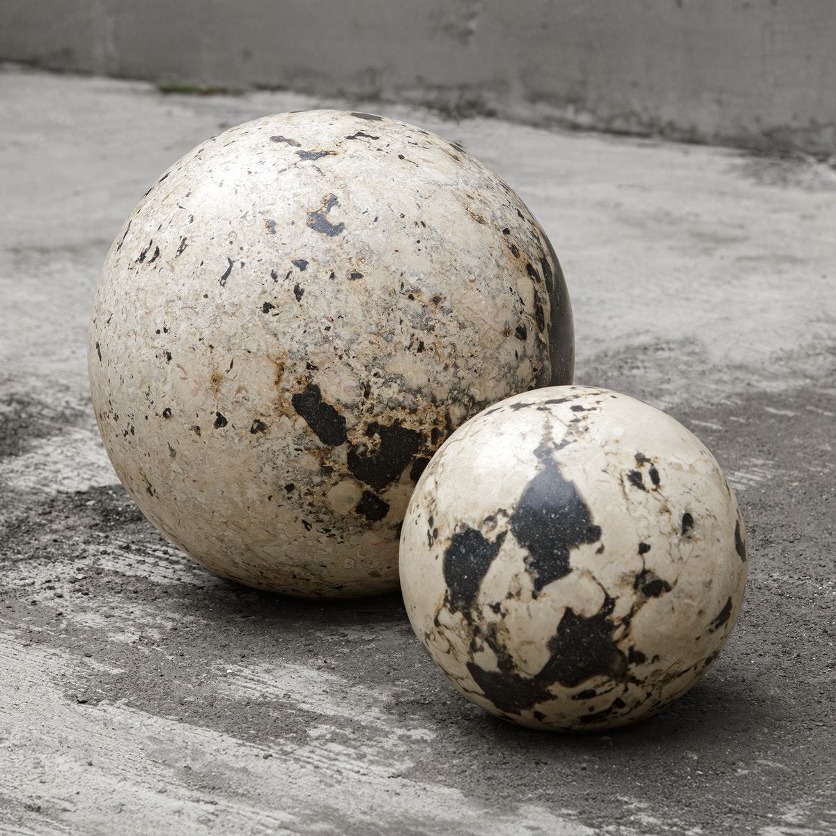 Nouveau Indoor-Outdoor Spheres, S/2