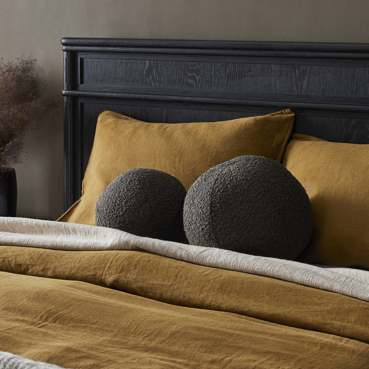 Balle Pillow
