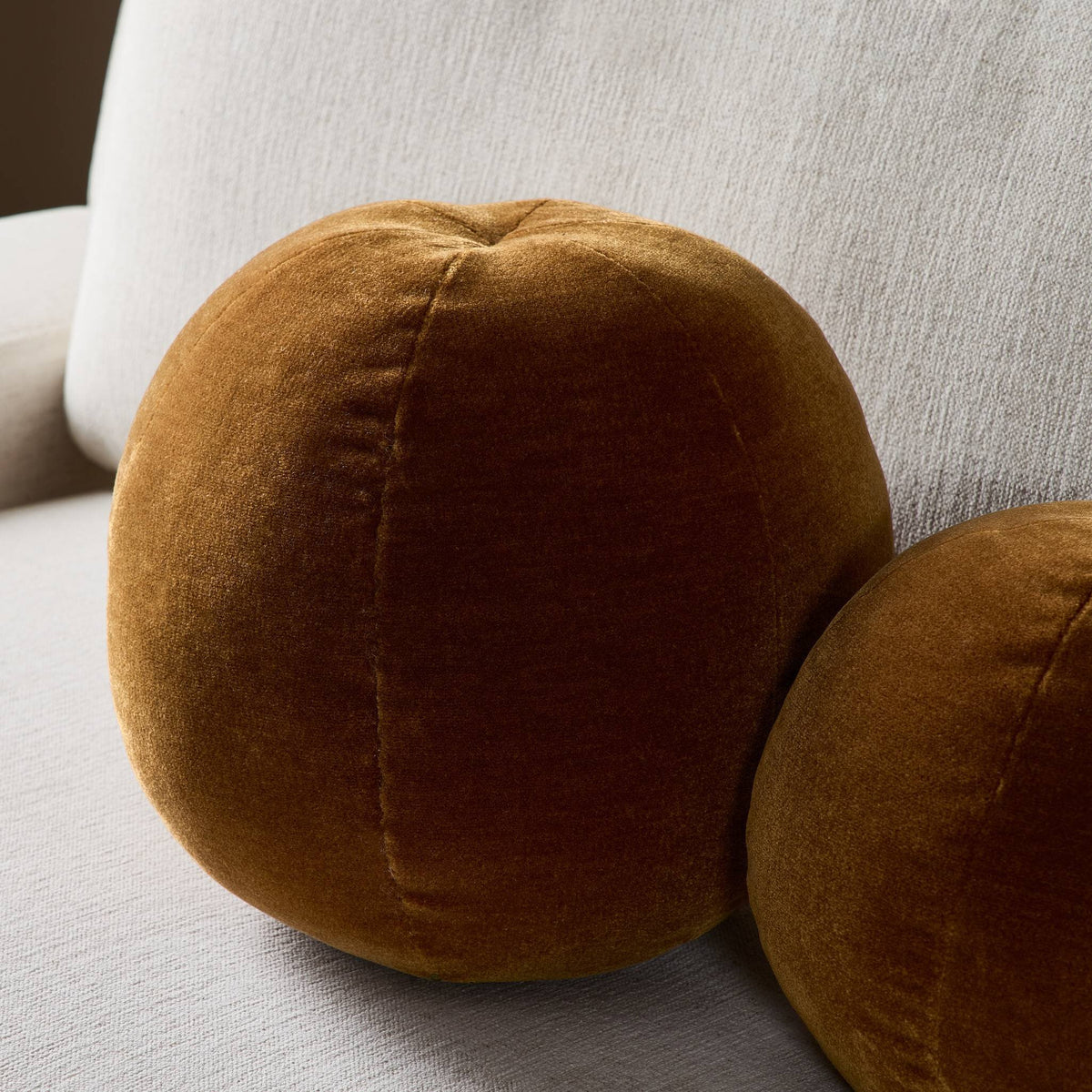Balle Pillow
