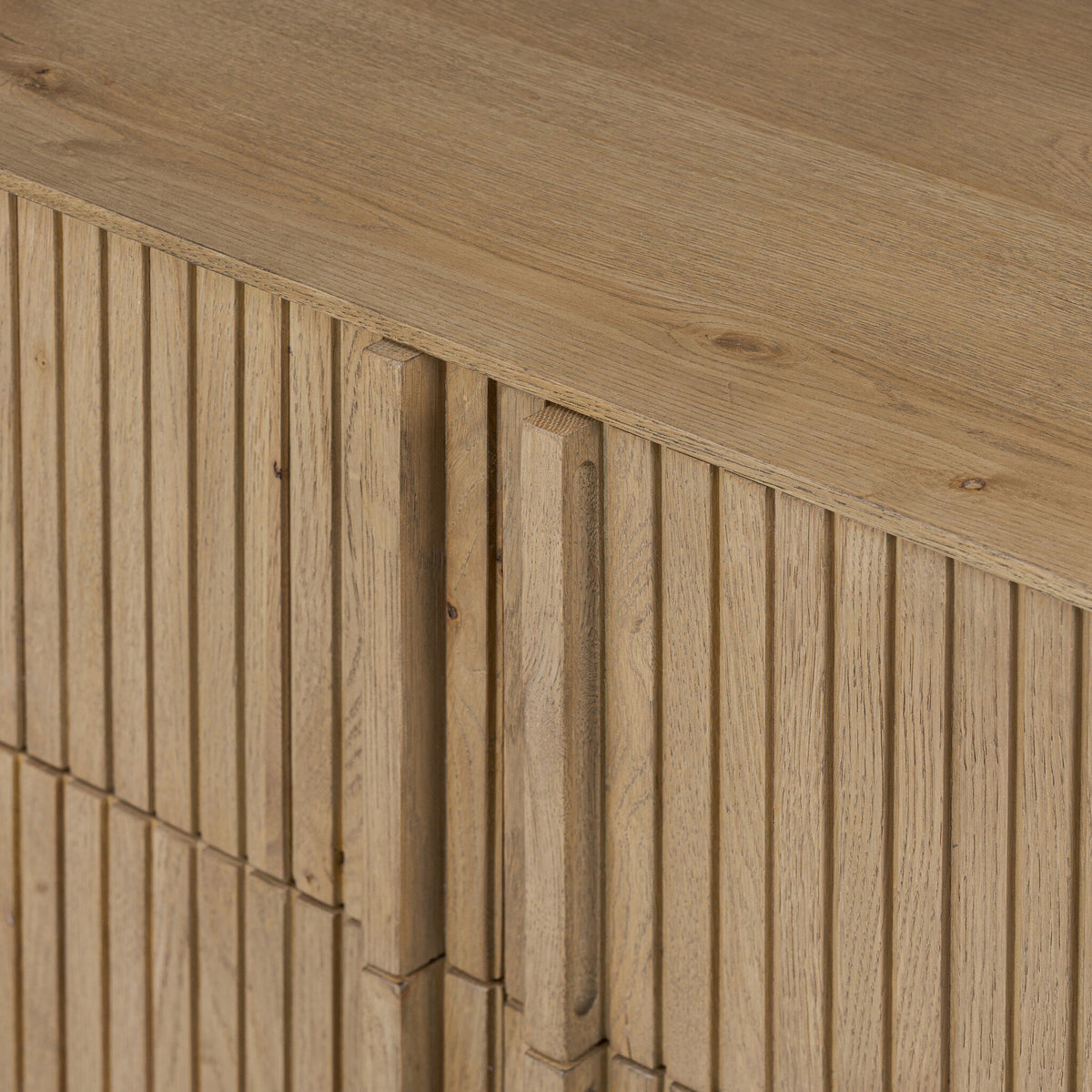 Leo 6 Drawer Dresser
