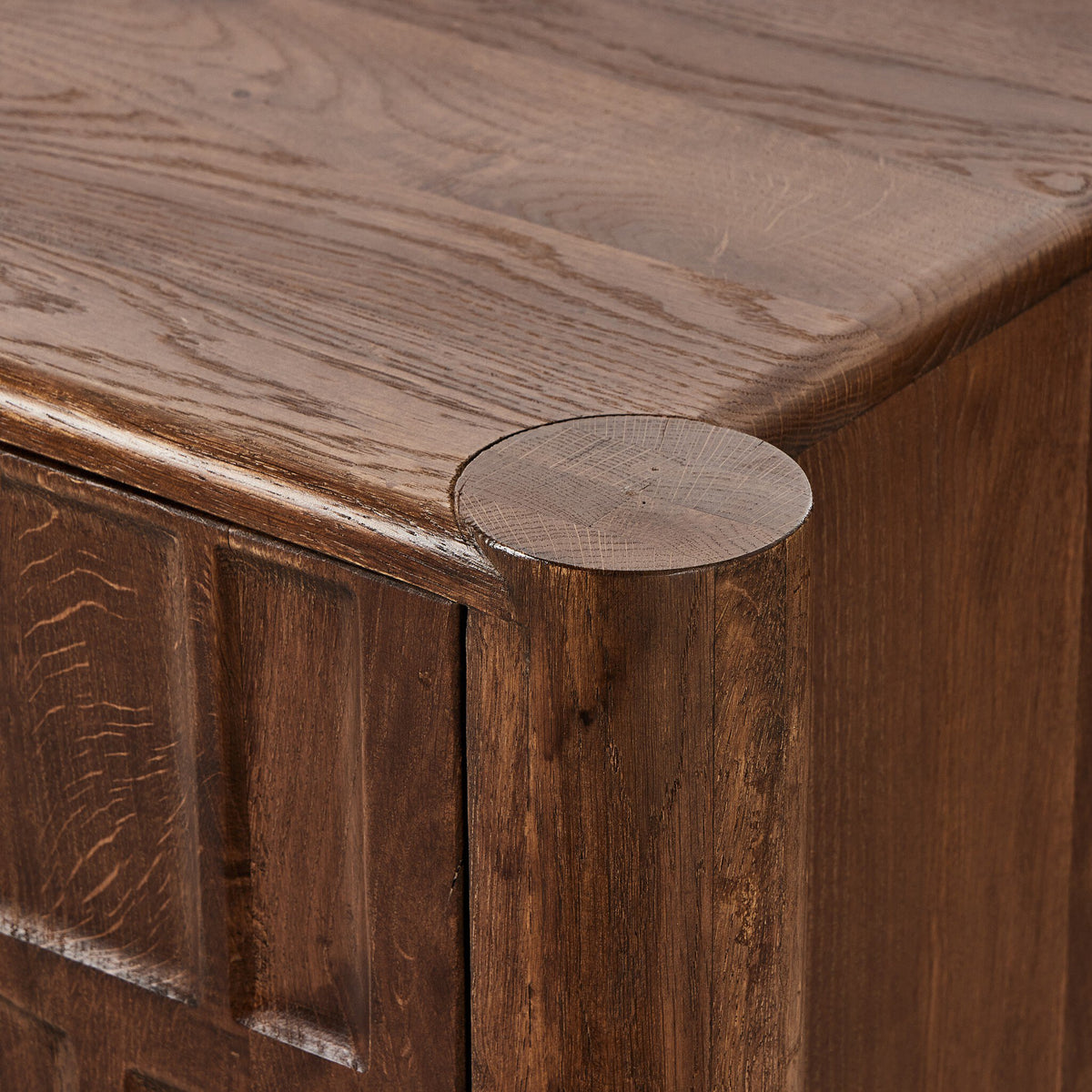 Ezri Bar Cabinet