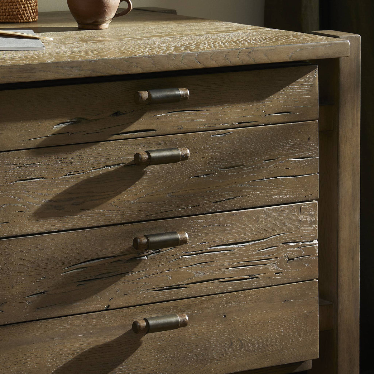 Marcela Desk
