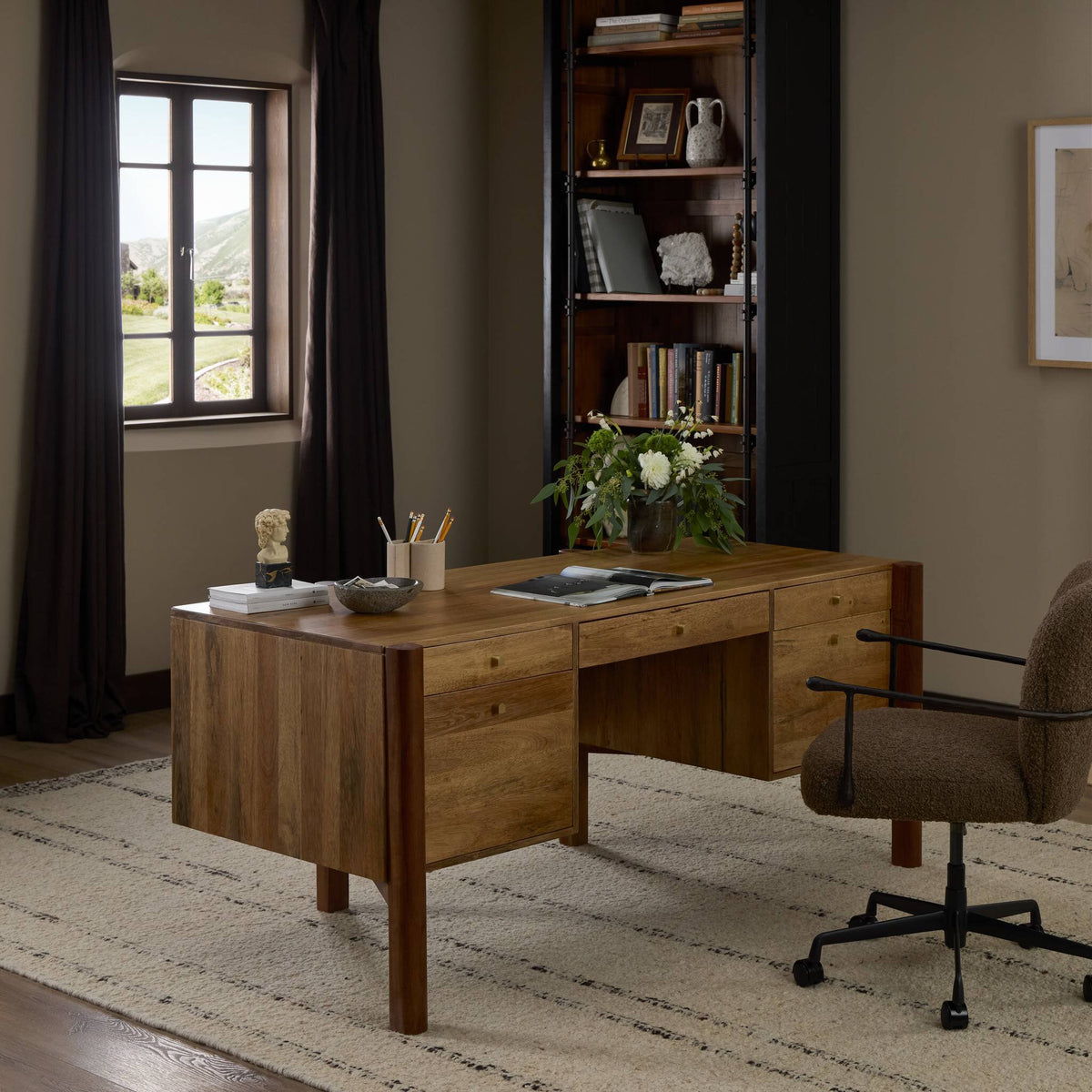 Reza Desk