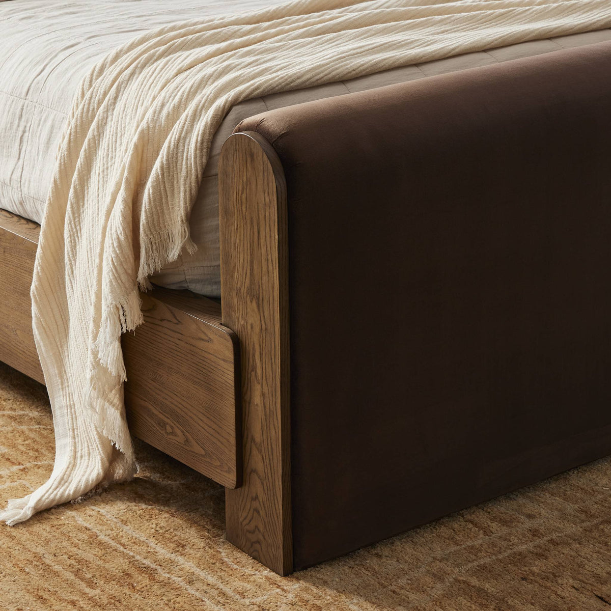 Sloane Bed