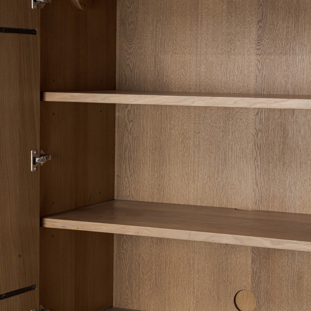 Pika Armoire