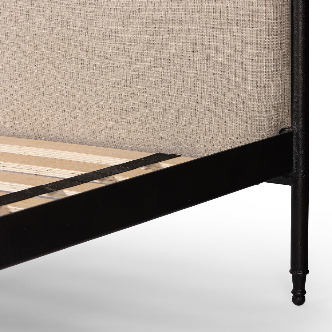 Leyla Bed