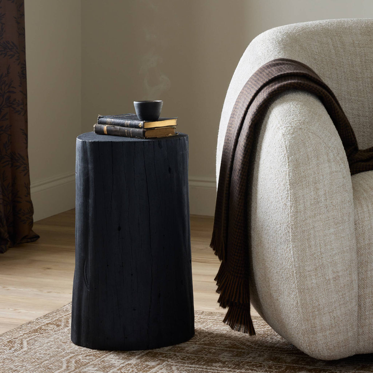 Sola End Table