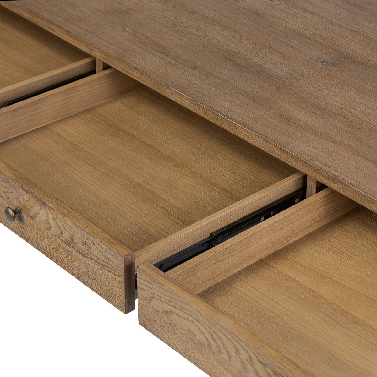Bari Desk