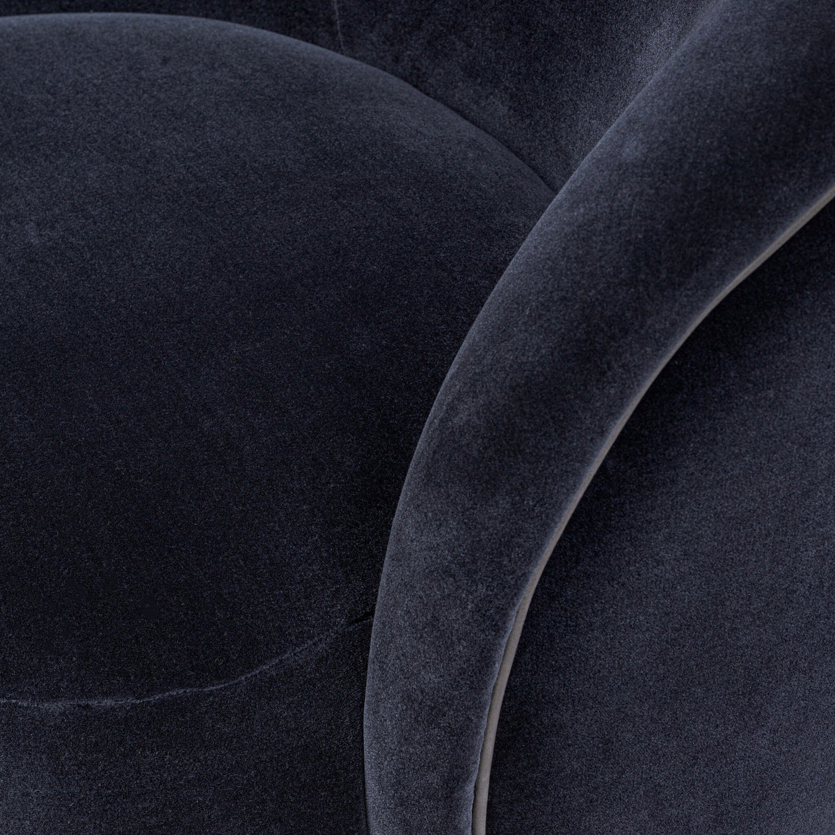 Laurrey Swivel Chair
