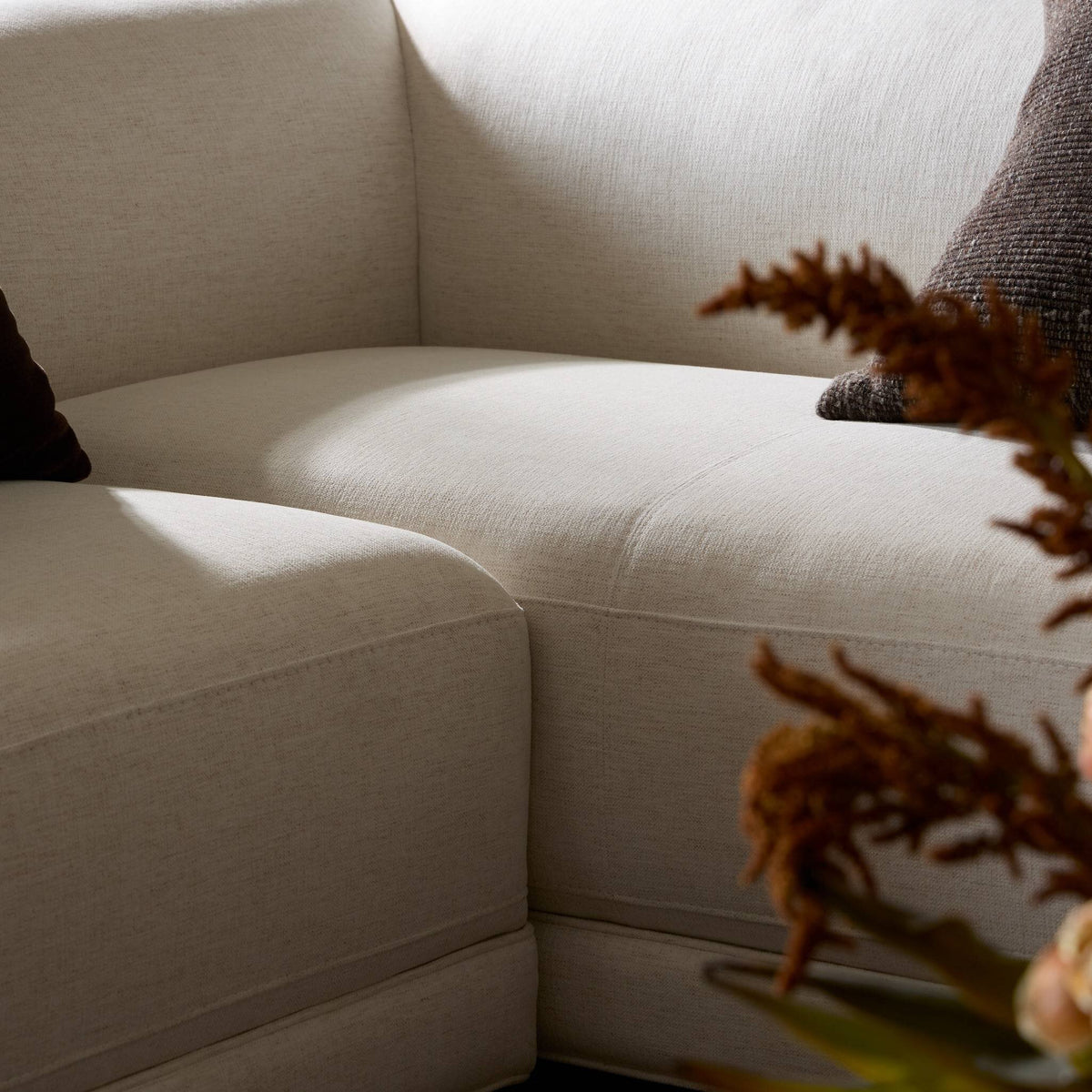 Phillip 2pc Raf Sectional