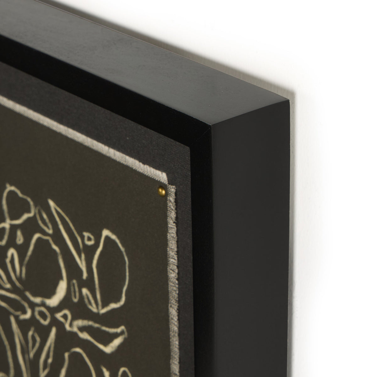 Cream On Black Glimmer By Laurel-Dawn Latshaw - Four Hands (250902-001)