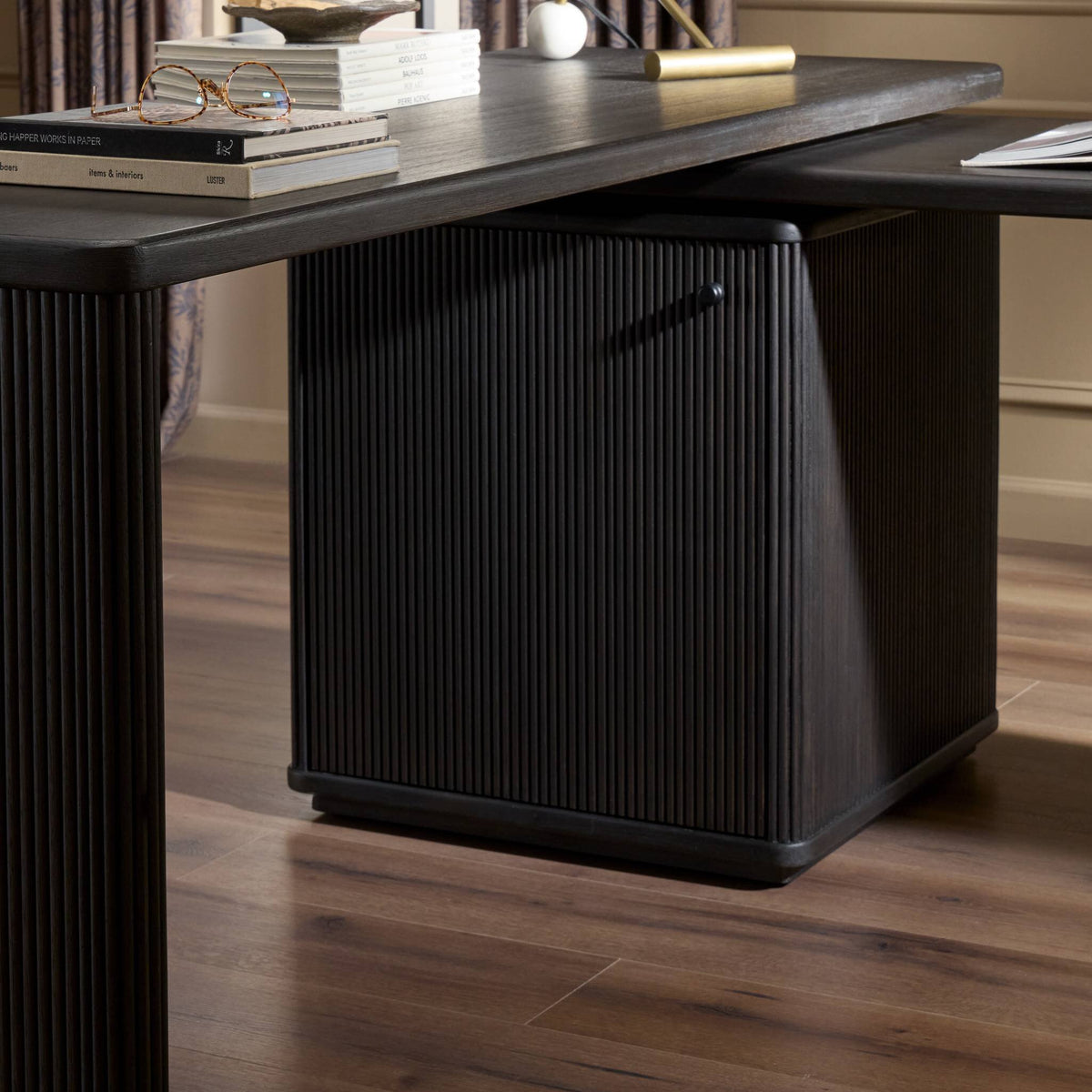 Weston Rotating Desk