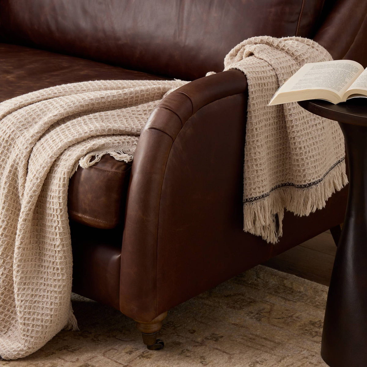 Lynne Sofa