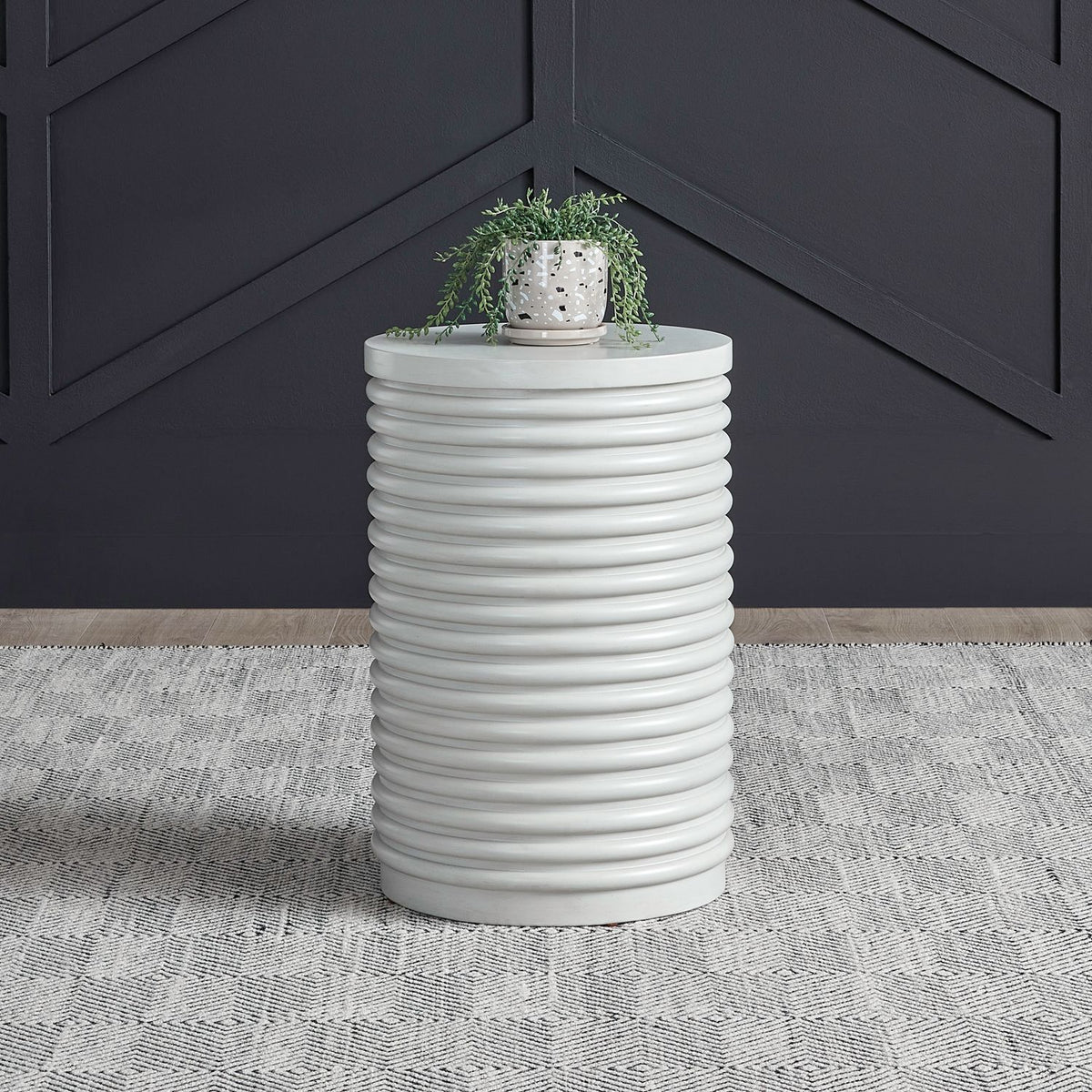 465-OT1023 - Round Chairside Table - Liberty Furniture