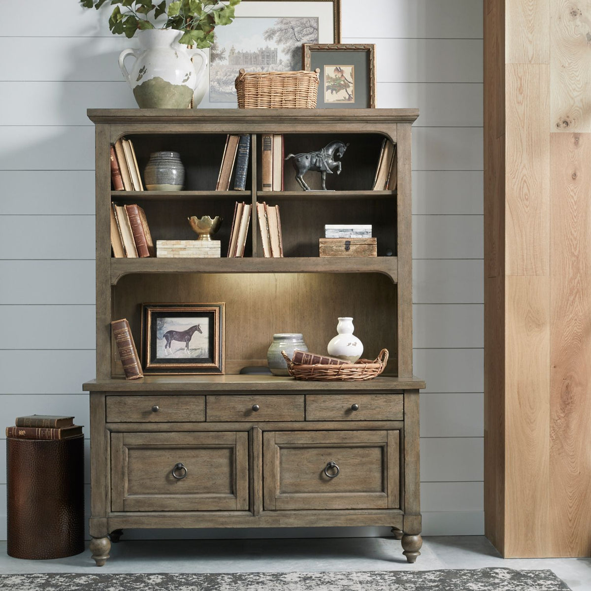 615-HO-CHS - Credenza & Hutch - Liberty Furniture
